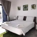Do Barrudo Villa *